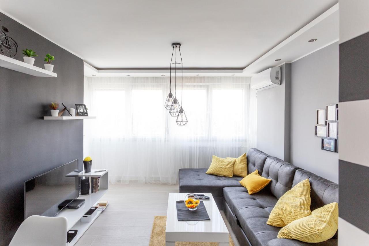 Park Apartment Нови-Сад Экстерьер фото
